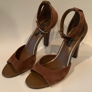 White House Black Market staple work shoes!